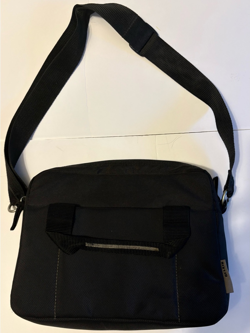 Belkin padded IPad/Tablet Crossbody Bag ~11x9